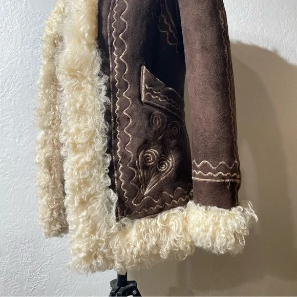 Vtg Afghan curly lamb wool shearling embroidered suede coat penny lane Mongolian - Picture 6 of 16
